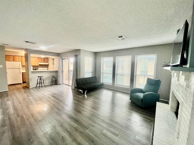 1516 Bay Area Boulevard A8, Houston, TX 77058