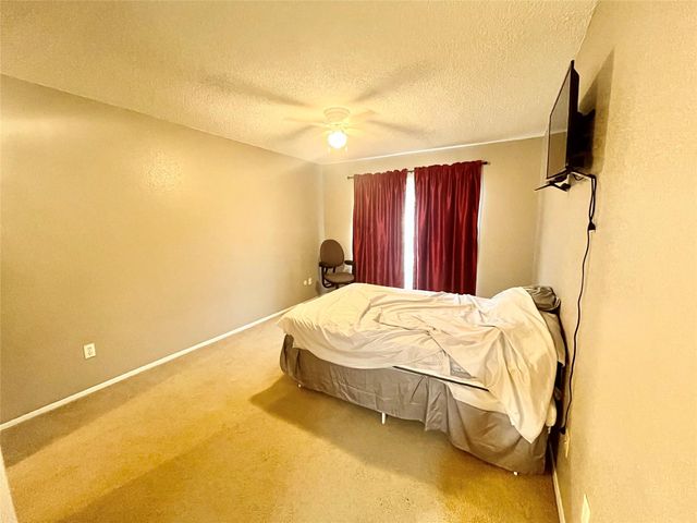 1516 Bay Area Boulevard A8, Houston, TX 77058