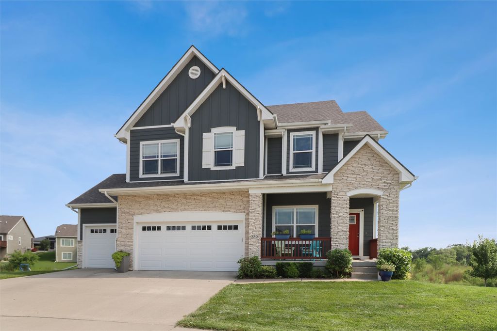330 Dunham Drive, Waukee, IA 50263