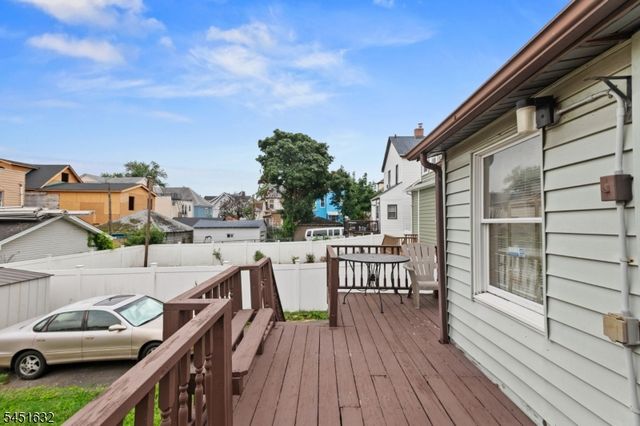 32 Grant Pl, Irvington Twp., NJ 07111