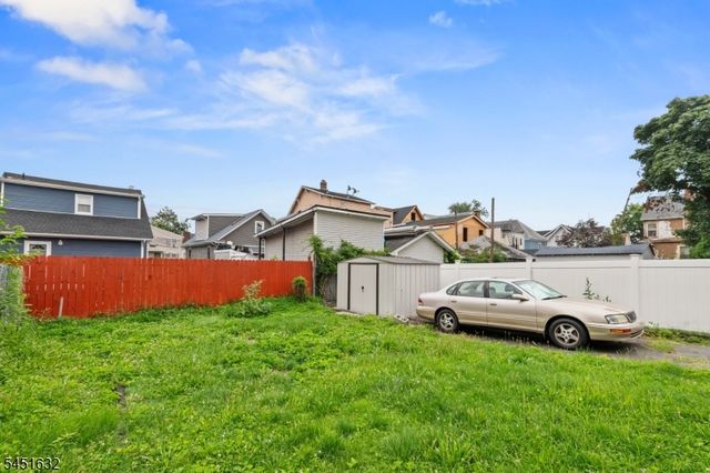 32 Grant Pl, Irvington Twp., NJ 07111