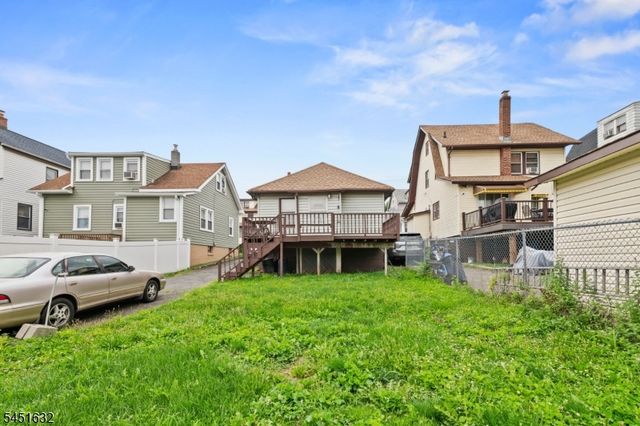 32 Grant Pl, Irvington Twp., NJ 07111