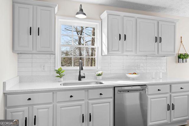 314 Calusa Place, Ball Ground, GA 30107