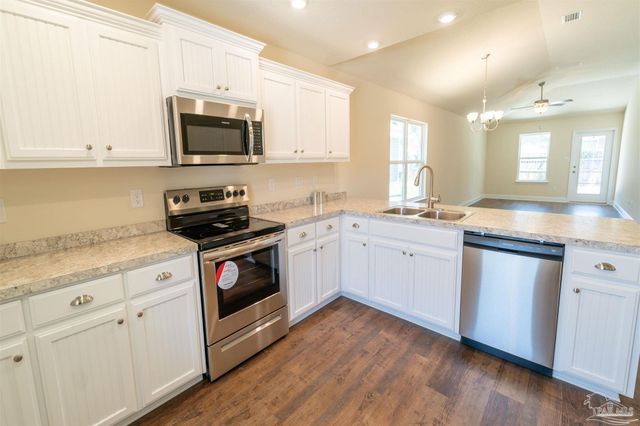 8061 Westpointe Ln 8B, Pensacola, FL 32506