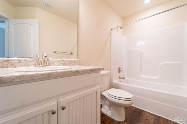 8061 Westpointe Ln 8B, Pensacola, FL 32506