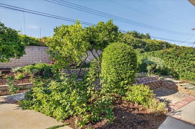 1521 Melody Lane, Fullerton, CA 92831