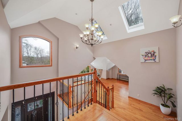 4 2nd Street, Woodbury, NY 11797