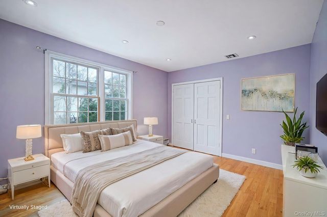 4 2nd Street, Woodbury, NY 11797