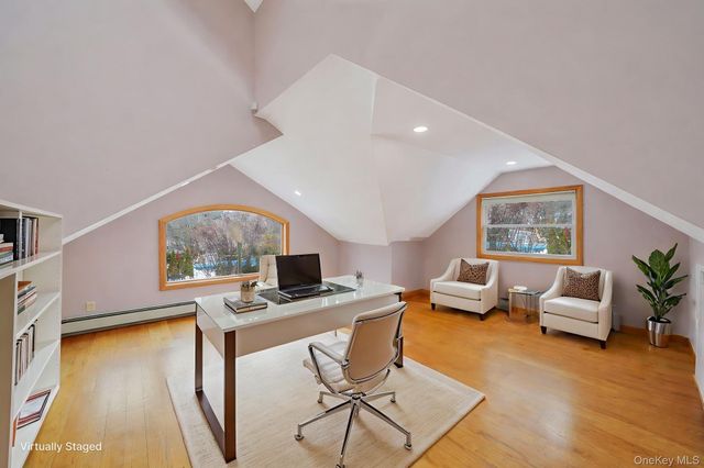 4 2nd Street, Woodbury, NY 11797