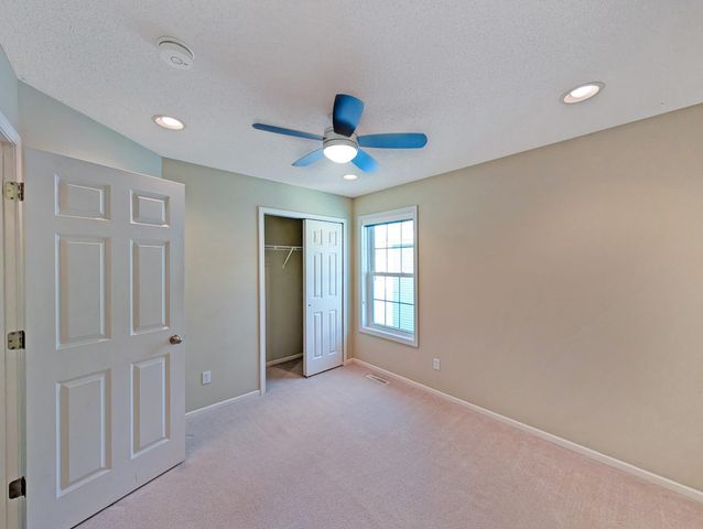 7472 Hampton Lane, Shakopee, MN 55379