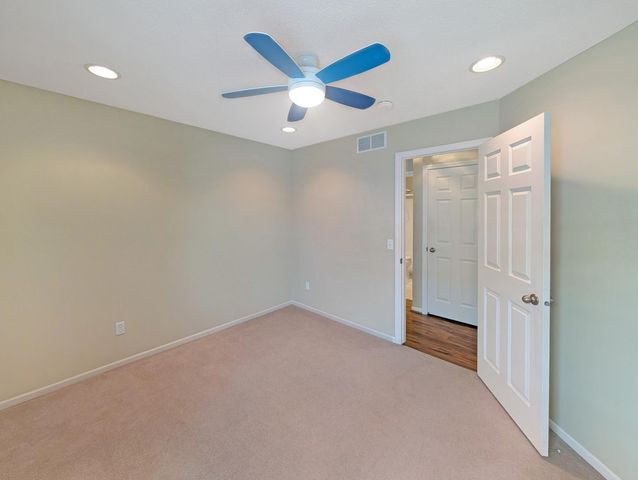 7472 Hampton Lane, Shakopee, MN 55379