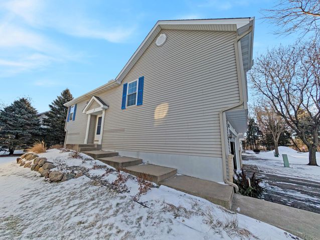 7472 Hampton Lane, Shakopee, MN 55379