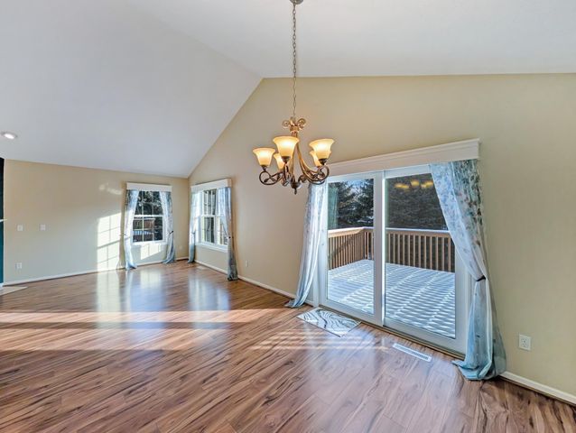 7472 Hampton Lane, Shakopee, MN 55379