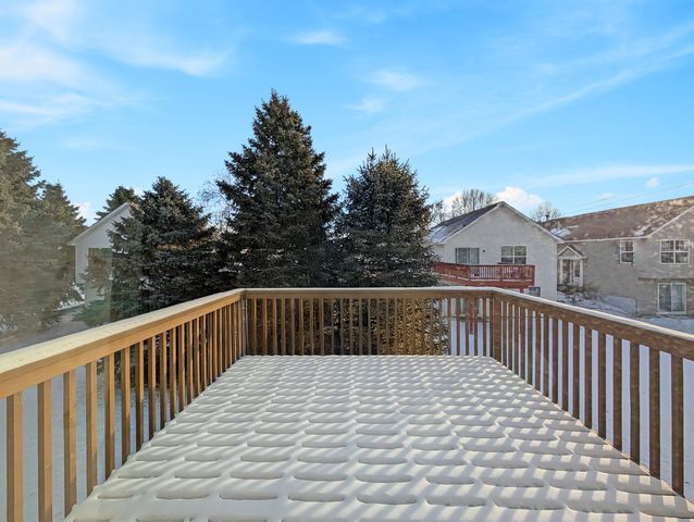 7472 Hampton Lane, Shakopee, MN 55379