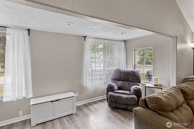 1325 Carr Boulevard, Bremerton, WA 98312