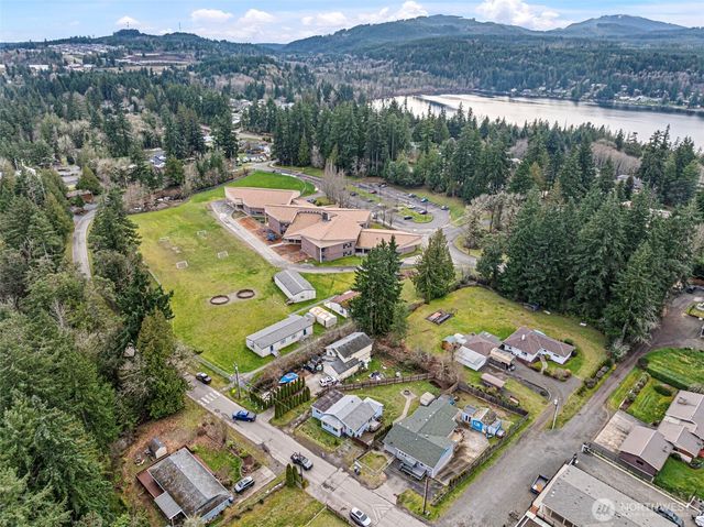 1325 Carr Boulevard, Bremerton, WA 98312