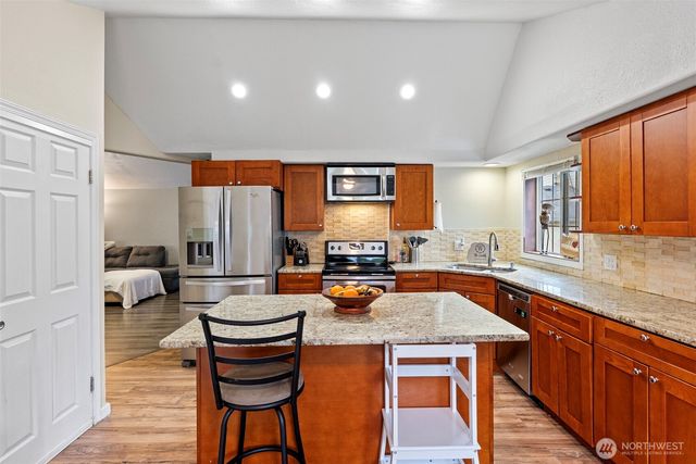 1325 Carr Boulevard, Bremerton, WA 98312