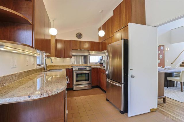 1022 Hatch Street, Cincinnati, OH 45202