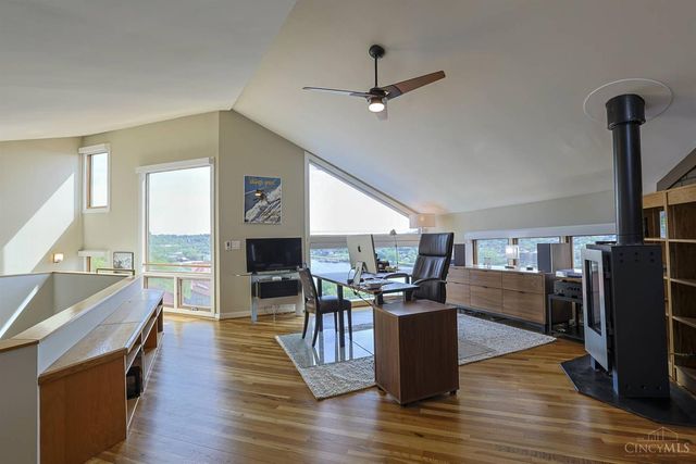 1022 Hatch Street, Cincinnati, OH 45202