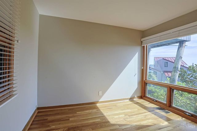 1022 Hatch Street, Cincinnati, OH 45202