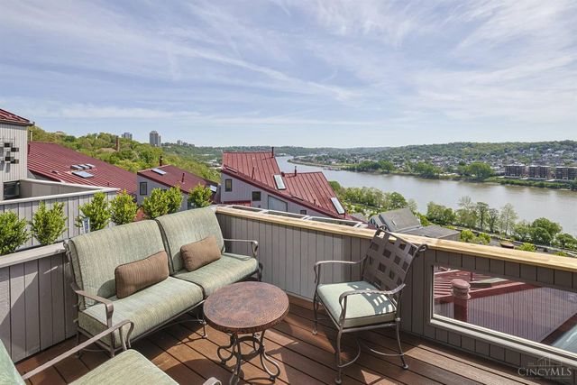 1022 Hatch Street, Cincinnati, OH 45202