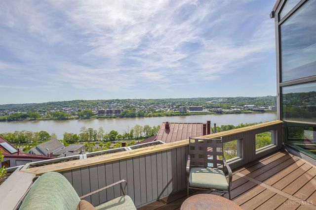 1022 Hatch Street, Cincinnati, OH 45202