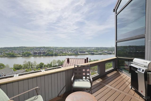 1022 Hatch Street, Cincinnati, OH 45202