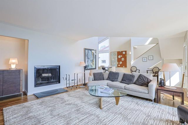 1022 Hatch Street, Cincinnati, OH 45202