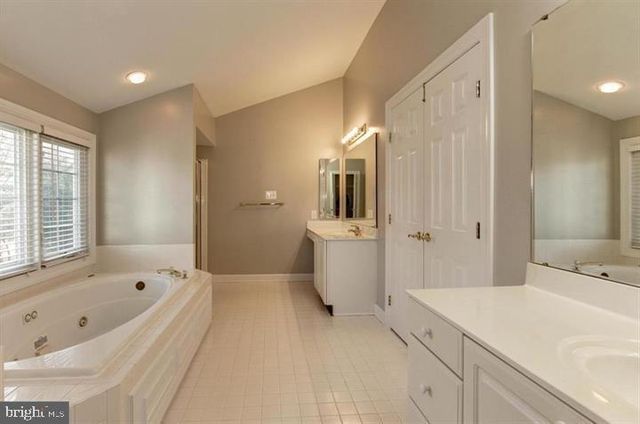 14213 FLORAL PARK DR, North Potomac, MD 20878