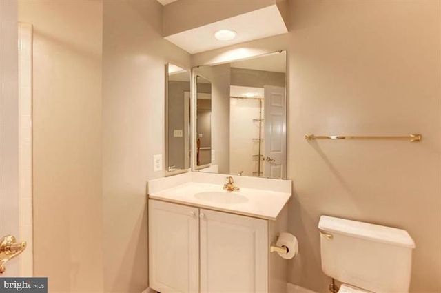 14213 FLORAL PARK DR, North Potomac, MD 20878