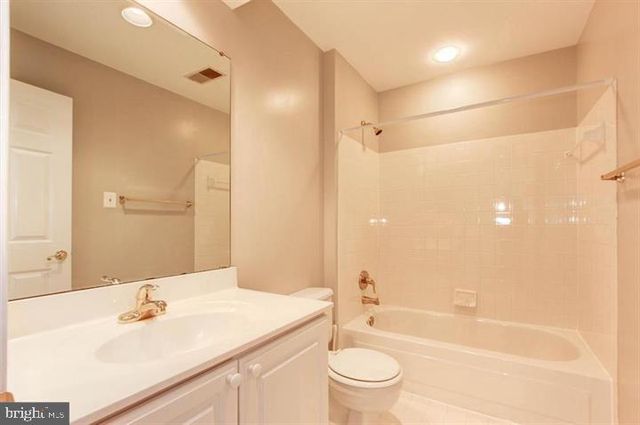 14213 FLORAL PARK DR, North Potomac, MD 20878