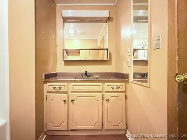 107 W Carter Street, Sperry, OK 74073