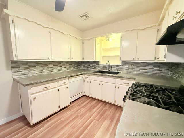 107 W Carter Street, Sperry, OK 74073