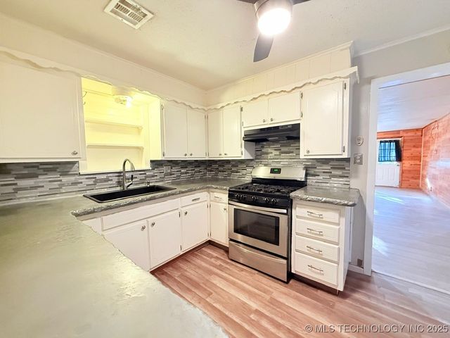 107 W Carter Street, Sperry, OK 74073