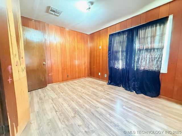 107 W Carter Street, Sperry, OK 74073