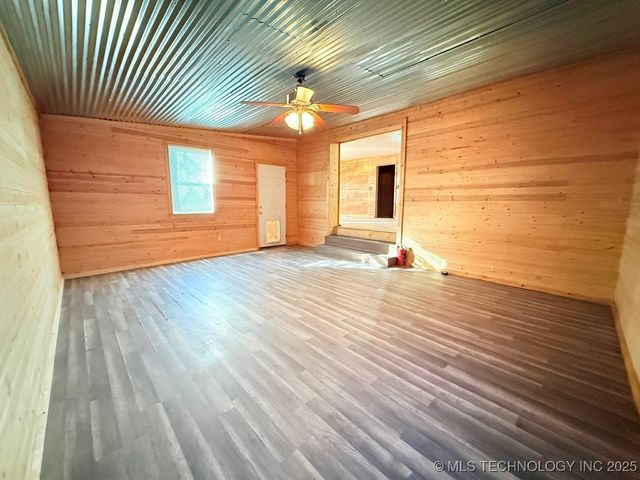 107 W Carter Street, Sperry, OK 74073