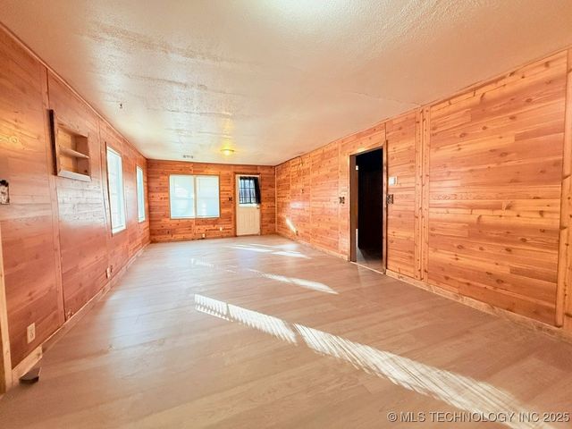 107 W Carter Street, Sperry, OK 74073