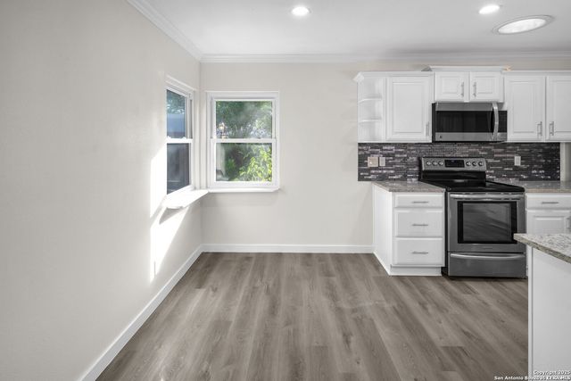 6850 Agua Calientes, San Antonio, TX 78239