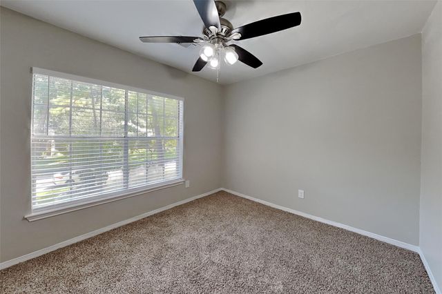 38 Still Corner Place, Spring, TX 77381