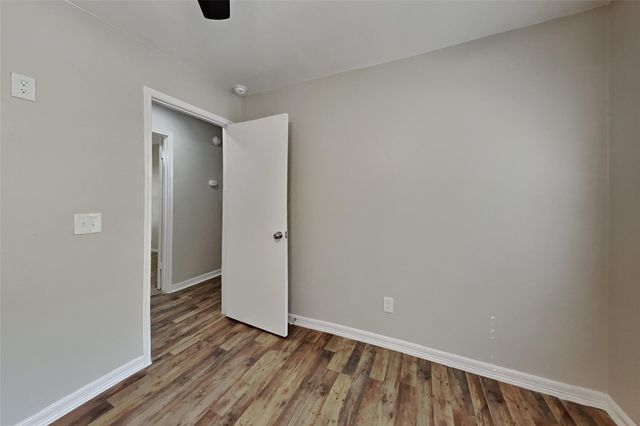 38 Still Corner Place, Spring, TX 77381