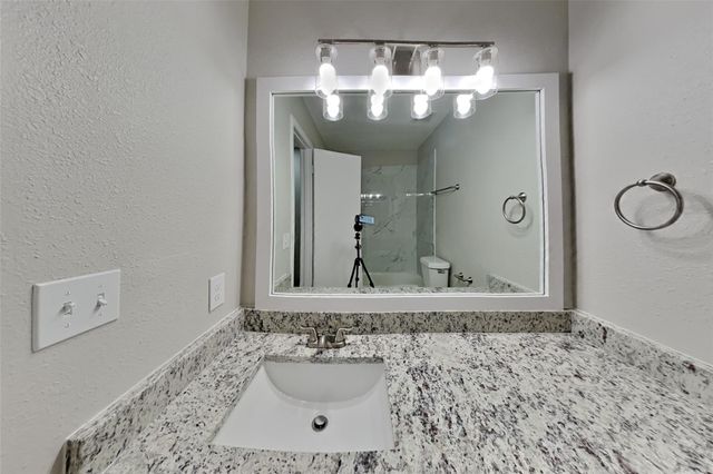 38 Still Corner Place, Spring, TX 77381