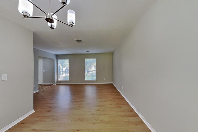 38 Still Corner Place, Spring, TX 77381