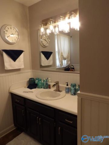 2009 8th Street SE, Decatur, AL 35601