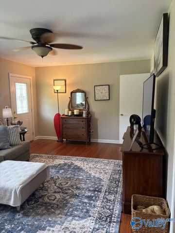 2009 8th Street SE, Decatur, AL 35601