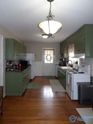 2009 8th Street SE, Decatur, AL 35601