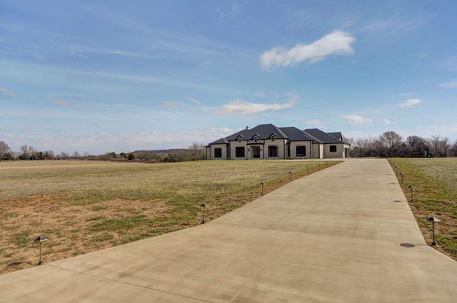 8950 Eagle Prairie Road, Fair Grove, MO 65648