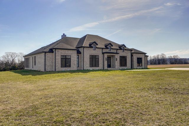 8950 Eagle Prairie Road, Fair Grove, MO 65648