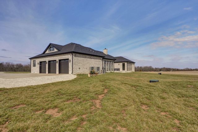 8950 Eagle Prairie Road, Fair Grove, MO 65648