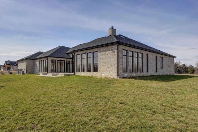 8950 Eagle Prairie Road, Fair Grove, MO 65648