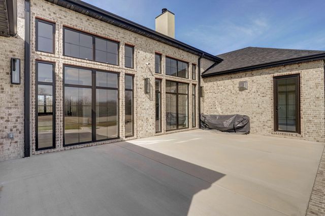 8950 Eagle Prairie Road, Fair Grove, MO 65648